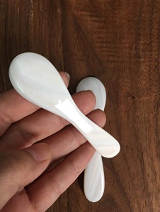 Logotipo personalizado blanco exquisita cuchara de caviar de concha natural cuchara de madreperla hecha de fabricación de Vietnam - Product Image 5