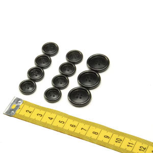 Botón Natural de Cuerno de Búfalo al por Mayor, Acabado en Blanco para Accesorios de Ropa, Alta Calidad - Product Image 1