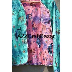 Veste matelassée réversible en coton 100% pour femmes, style formel indien fait à la main avec patchwork floral pour femmes et filles - Product Image 4