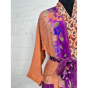 Kimono Vintage de Crepé de Seda, Bata Suave y Cómoda, Ropa de Dormir Ligera y Lujosa, Regalo Perfecto de Verano para Mujer, Ropa de Dormir para Ocasiones Especiales - Product Image 3