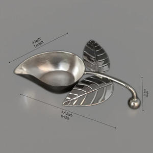 Urli Diya de latón para ceremonias de Diwali y Pooja Hermosa Urli Diya para uso en interiores y exteriores - Product Image 2