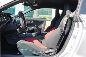 Ford Mustang Shelby GT350R 2020 Usado en Buen Estado, 14,900 Millas, Transmisión Manual de 6 Velocidades, Propietario de California, Varias Modificaciones - Product Image 4