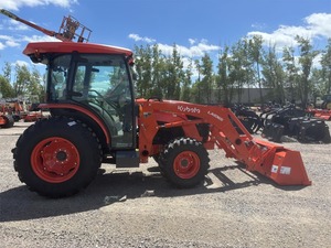Tractor Agrícola MX5400HSTC 2024 de 55HP con Tracción en las 4 Ruedas, Transmisión de Engranajes y Bomba - Product Image 4
