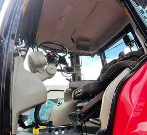 VENTES CHAUDES pour Tracteur Massey Ferguson 7725 6 Tonnes Modèle 2023 avec Boîte de Vitesses Durable et Pompe Principale Expédition Rapide - Product Image 6