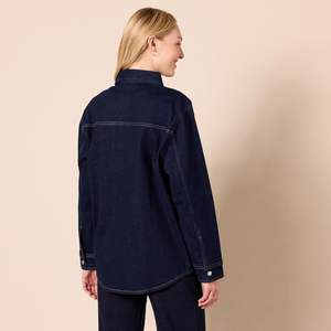 Veste chemise en jean décontractée pour femmes en denim de bonne qualité fabriquée en usine Demande du client Design populaire prix abordable grande taille - Product Image 1
