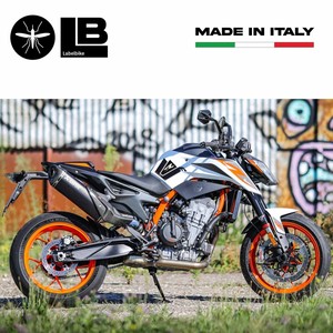 2 Pezzi Protezioni Laterali in Resina 3D Compatibili con Adesivi per Moto KTM 890 DUKE R, Sticker Eleganti - Product Image 3