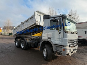 Camion benne diesel d'occasion 2006 pour Mercedes-Benz Actros 2644 6x4, transmission manuelle, norme Euro 2, conduite à gauche, pour exploitation minière - Product Image 4