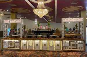 เคาน์เตอร์จัดเลี้ยงสแตนเลสโค้งพร้อมไฟ LED หรูหราทนทานและปรับแต่งได้สำหรับบุฟเฟ่ต์ - Product Image 4