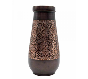 Pichet de chambre en cuivre 1000 ML Pot de chevet au design martelé écologique avec joint en verre intégré Oretrove MHQ Traders PVT LTD - Product Image 1