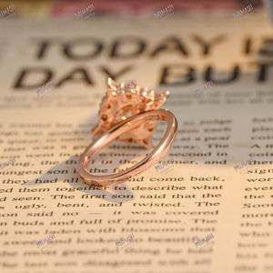 แหวนหมั้นเพชรทรงกลม 1 กะรัต แบบคลัสเตอร์ แหวนทองคำแท้เหนือกาลเวลาสำหรับผู้หญิง ของขวัญงานแต่งหรือวันครบรอบที่หรูหรา - Product Image 5