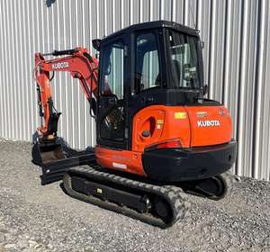 LIVRAISON GRATUITE MINI-EXCAVATRICE KUBOTA KX040-4 40 CV CABINE CLOSERÉE APPROUVÉE EPA CE Moteur hydraulique auxiliaire Pompe à engrenages PLC. - Product Image 1