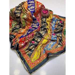 Écharpes ethniques pakistanaises en viscose imprimée pour femmes, fournie directement par l'usine, avec broderie à la main en Gota et travail de miroir - Product Image 3