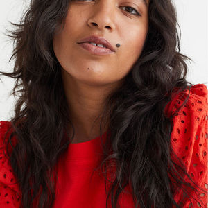 Camiseta suelta para mujer hecha de logotipo personalizado Tela de algodón y poliéster suave Método de impresión digital MOQ bajo - Product Image 3