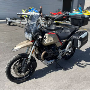 Motocicleta todoterreno auténtica 2021 Moto Guzizi V85 TT Travel - Product Image 1