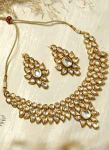 Conjunto de Gargantilla de calidad premium Conjunto de Gargantilla chapada en oro tradicional con espalda Meenakari Conjunto de Kundan de calidad premium para boda - Product Image 2