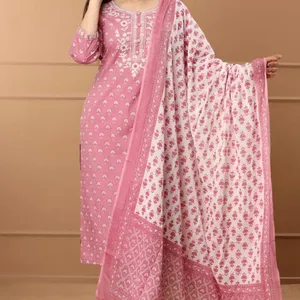 Indische Baumwolle Kurti für Frauen Niedriger Preis Ethnische Bekleidungs fabrik Großhandel Frauen Kurti Ethnische Indische Kurta Ethnische Indische Kurta