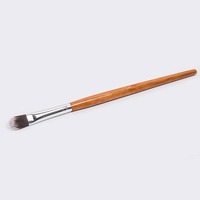 Dongshen Umweltfreundlicher Bambusgriff Flacher Concealer-Pinsel Großhandel Veganer Synthetik-Haar Lidschattenpinsel