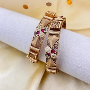 ชุดเครื่องประดับกำไล Kada แบบโบราณสำหรับผู้หญิงเหมาะสำหรับงานหมั้นและงานเทศกาล - Product Image 1