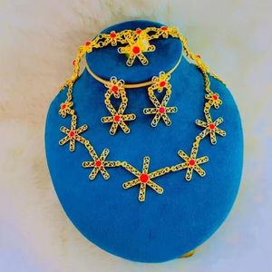 24K oro Dubai Vintage joyería conjunto clásico perla flor cobre aniversario diamante collar pendientes brazaletes peines regalo perfecto - Product Image 1