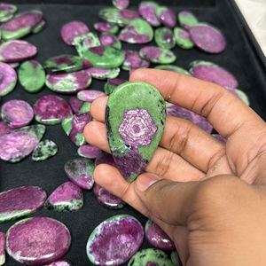 Estrella de alta calidad Ruby Zosite Piedra preciosa Alta calidad Mejor precio Piedra preciosa suelta Piedra preciosa al por mayor Piedra de joyería de forma mixta - Product Image 2