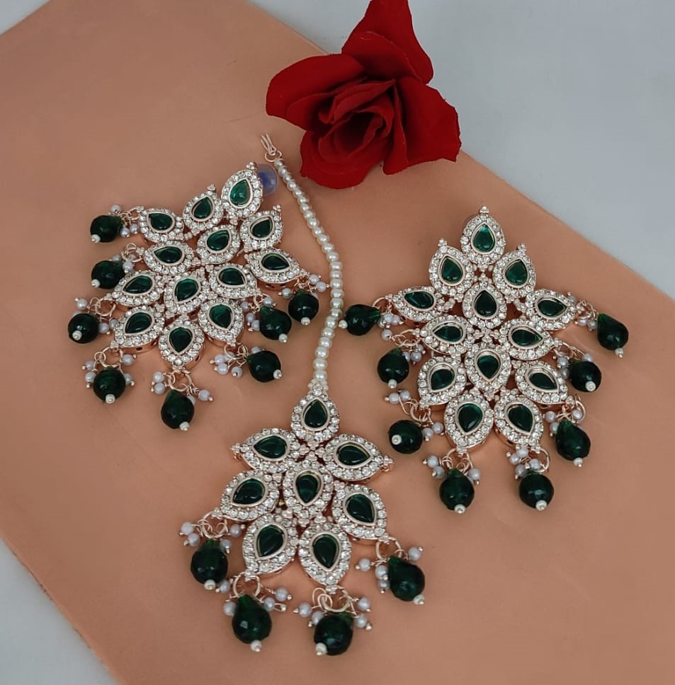 สีเขียว