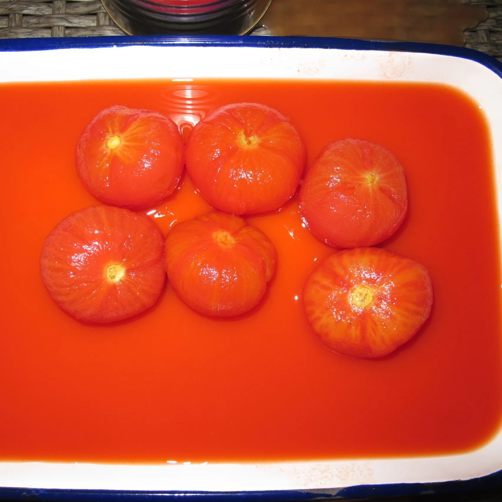 En iyi fiyat Vietnam soyulmamış domates/domates suyu içinde bütün soyulmuş domates 720ml cam turşu kavanozu