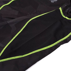 Conjunto de Camiseta y Pantalones Cortos de Fútbol Sublimados con Diseño Personalizado, Unisex, Manga Corta, Número y Nombre del Jugador Personalizables, 100% Poliéster - Product Image 3