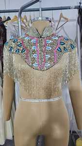 เสื้อคลุมโพลีเอสเตอร์หรูหราพร้อมลูกปัดและตัวยึดเลื่อมที่คอพร้อมโลโก้ที่สวยงามสำหรับเทศกาลและงานเฉลิมฉลอง - Product Image 4