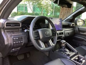 2025 for Tacoma Limited Double Cab 4WD Petrol Leather Seats R19 Tires Sunroof Rear <b>Camera</b> - Product Image 3