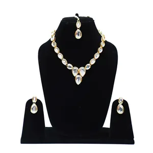 Ensemble de collier vintage plaqué or Kundan pour femmes, bijoux fins élégants pour mariée avec bague pour mariage ou cadeau - Product Image 1
