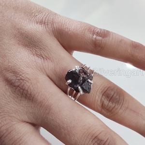 Bijoux en pierre brute Bague pour femme Grenat naturel Pierre précieuse Janvier Pierre de naissance Bague à trois bandes Bague de Noël Bague en argent sterling 925 - Product Image 2