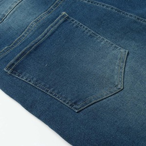 Pantalones de mezclilla lavados de diseño acampanado de algodón 100% Premium para mujer, transpirables con estilo personalizado con decoraciones de lazo y encaje - Product Image 5