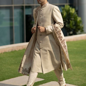 Dernière collection de vêtements de mariage élégants pour hommes Sherwanis Groom Wear Tenues ethniques Longs manteaux faits à la main avec Churidar Payjama - Product Image 1