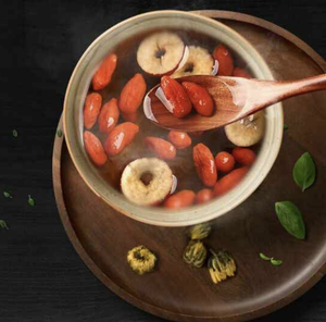 Bayas de goji secas de Vietnam elaboradas con materia prima de fruta seca de calidad, aptas para diversos usos culinarios, incluido el elaboración de bebidas. - Product Image 3