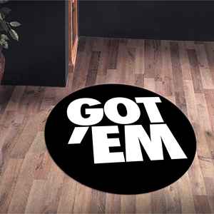 Tapis imprimé : Tapis ronds Got Em, tapis noir, tapis modernes, tapis à poils doux - Product Image 5