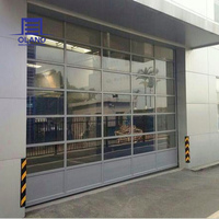 Puerta seccional automática de garaje de aluminio y vidrio con paneles aislados, para villas y proyectos residenciales