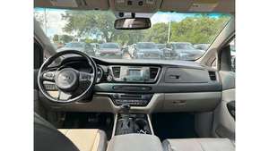 Venta Especial: Sedonas EX 2018-2020, Autos Usados Premium en Excelentes Condiciones, Listos para Conducir - Product Image 2