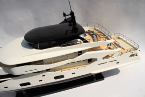 SUNSEEKER YACHT 161-MODELO DE BARCO COMERCIAL DE MADERA PINTADO PRODUCTO DE ALTA CALIDAD HECHO en CIUDAD HO CHI MINH - Product Image 3