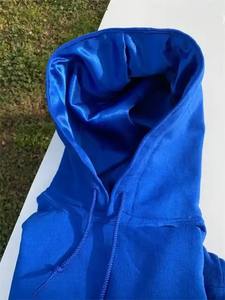 Sudadera con Capucha Personalizada de Alta Calidad con Forro de Satén, Algodón Unisex, Logotipo Personalizado Bordado, Cierre de Cremallera, Interior de Seda, Forro de Satén - Product Image 4