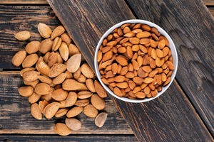 Nuevas almendras crudas con sabor original, almendras grandes y planas, aperitivos de frutos secos, venta al por mayor, caja completa para repostería - Product Image 3