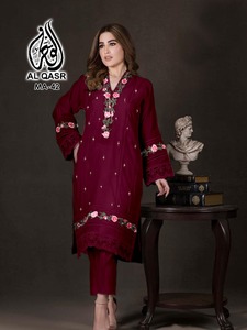 นักออกแบบล่าสุดการลําดับการเย็บปักถักร้อยเทียม Georgette ทํางานชุด Salwar โดย Fab Zone - Product Image 3