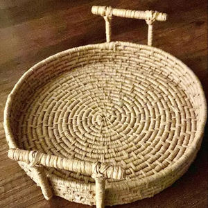 Bandeja de servicio hecha por ratán, elección perfecta para su hogar, restaurante y estilo de vida ecológico - Product Image 1