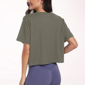 เสื้อโยคะสั้นของผู้หญิงมีสไตล์และขนาดที่กำหนดเองสำหรับการฝึกโยคะฟิตเนสโยคะป้ายโลโก้แบรนด์และสีที่เลือกได้ - Product Image 5