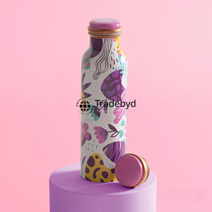 Botella de cobre Ayurvédica que ofrece beneficios para la salud hidratación y elegancia Tradebyd - Product Image 5