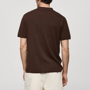 Polo en maille texturée élégant pour une garde-robe moderne Polo en maille texturée avec des détails de tricot fins - Product Image 2