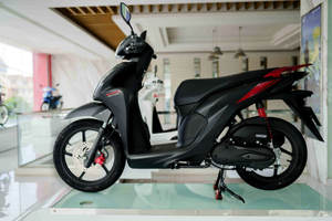 Vision moto scooters à bas prix avec des designs élégants et jeunes marque Hon da tendance au Vietnam - Product Image 3