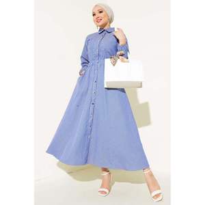 Vestido a Rayas con Botones Metálicos en Toda la Prenda - Product Image 2