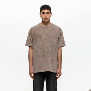 Personnalisé Vente en gros Hommes Boxy Fit Acid Washed Vintage T-Shirt 250 GSM Poids lourd Coton Surdimensionné O-cou Jersey avec Logo - Product Image 1