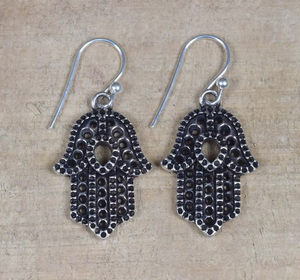 Delicada Plata de Ley 925 Lisa Hamsa oxidada Fátima hecha a mano gota colgante joyería pendientes de plata regalo precio al por mayor - Product Image 1