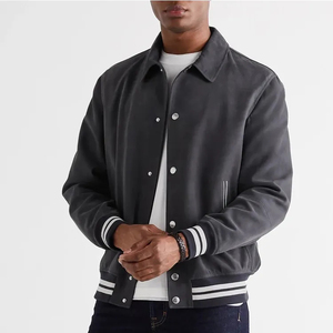 Veste universitaire pour homme de haute qualité OEM avec broderie en chenille et manches en cuir, veste de baseball personnalisée pour les grandes tailles - Product Image 6